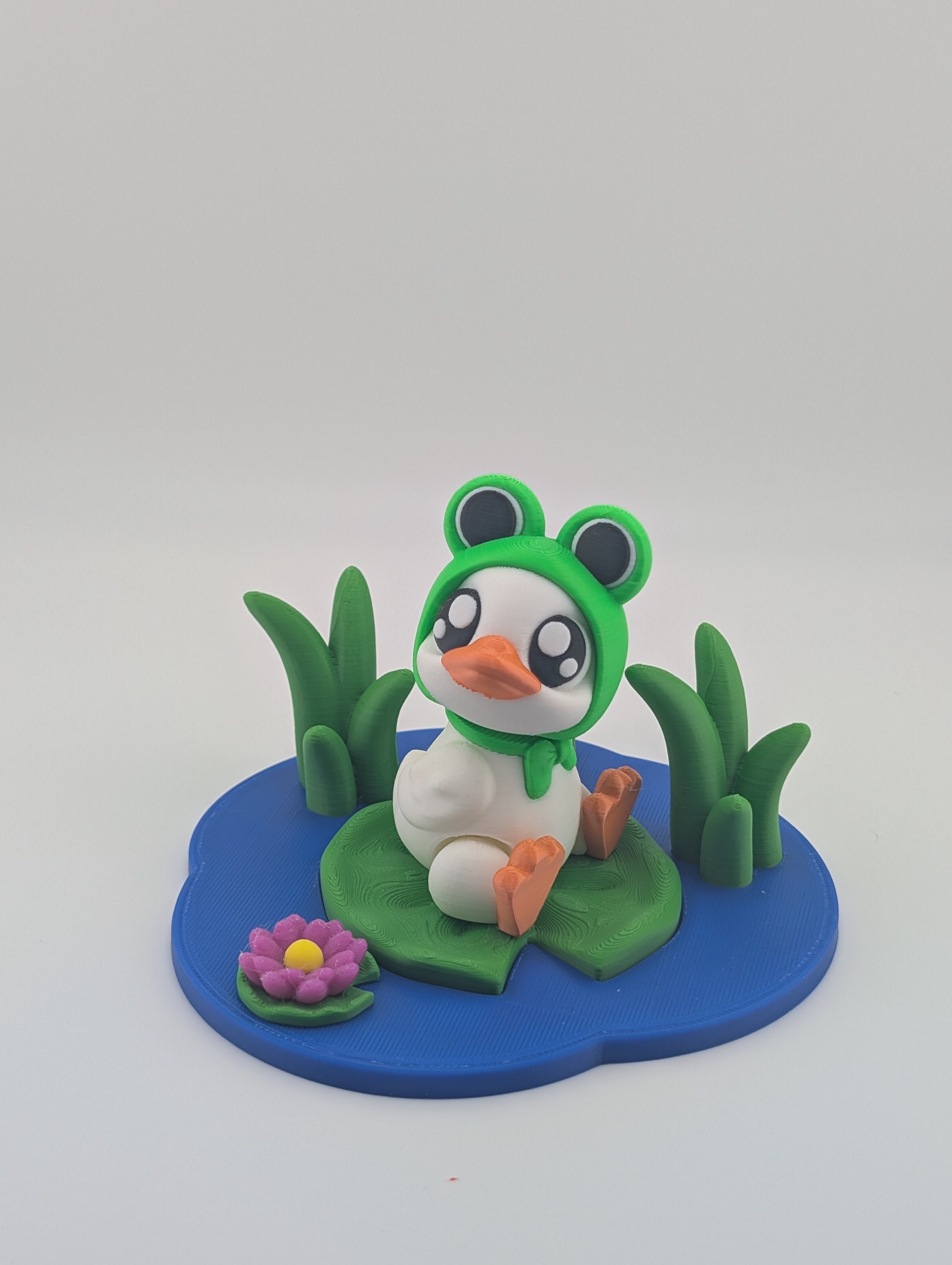 Ducky Frog Pond – Whimsical PLA Figurine