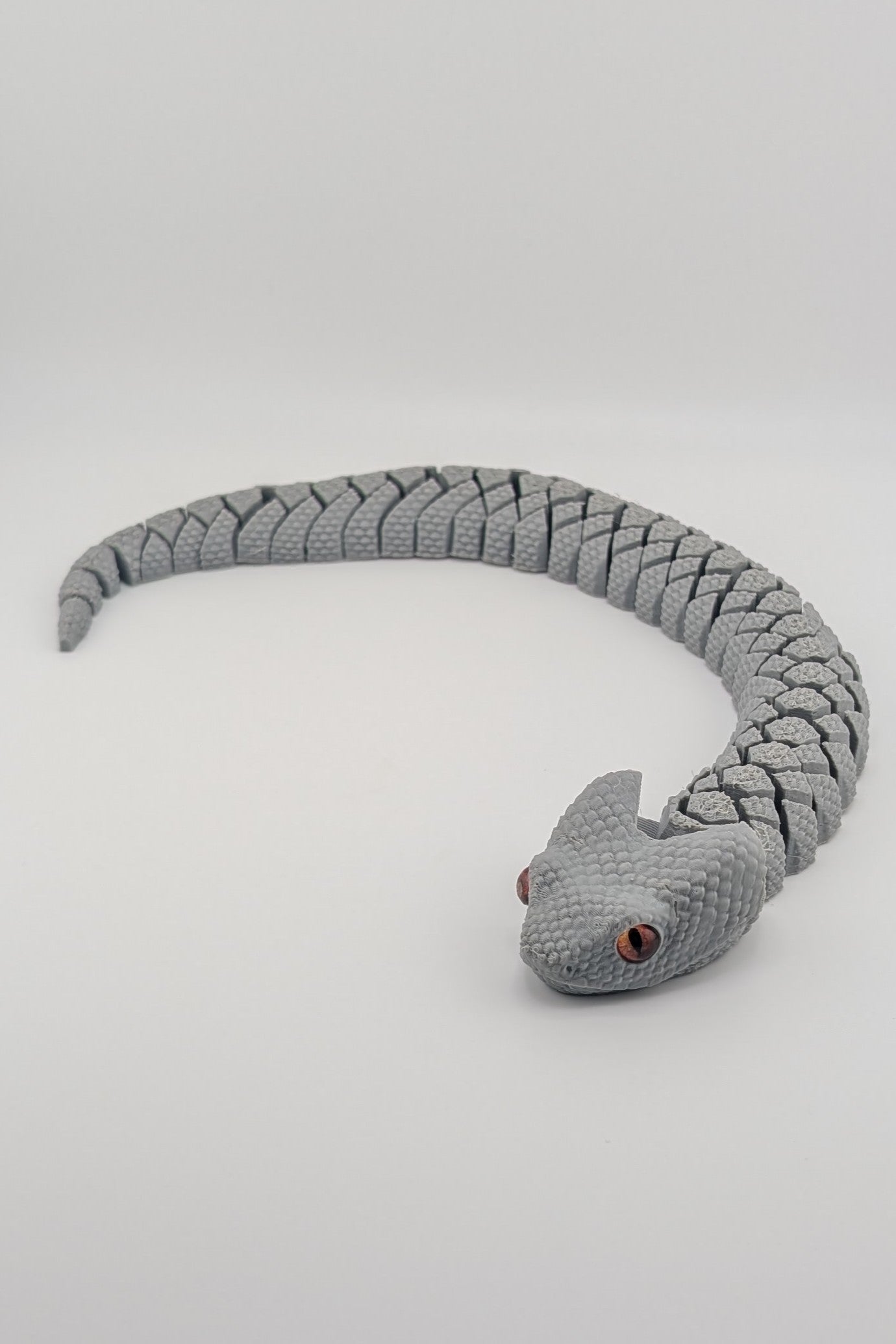 Articulated Flexi Bush Viper – 15" Gradient PLA Snake with Glass Eyes