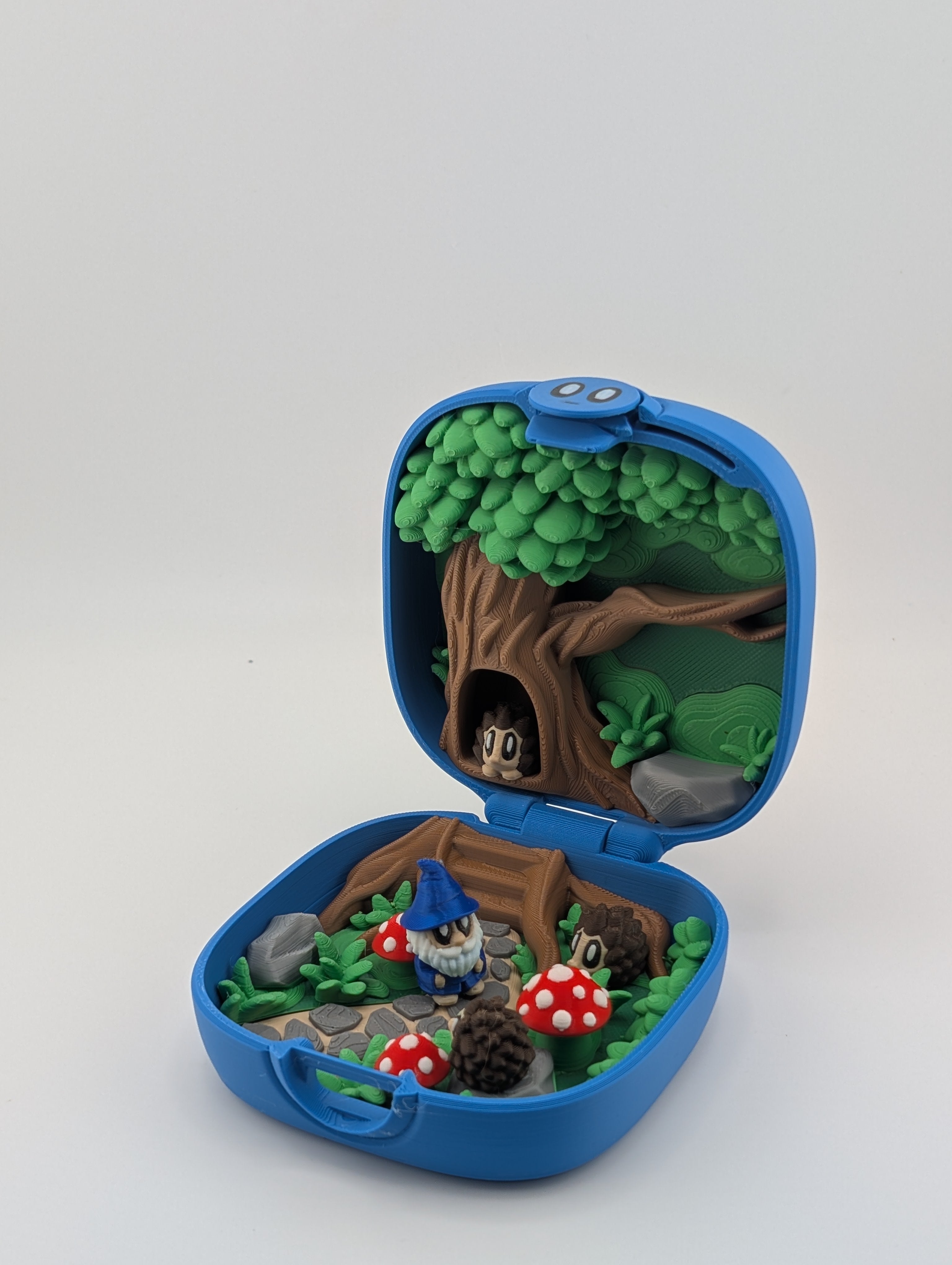 Pocket Mushroom Forest – Miniature Fantasy Diorama with Gnome and Hedgehogs