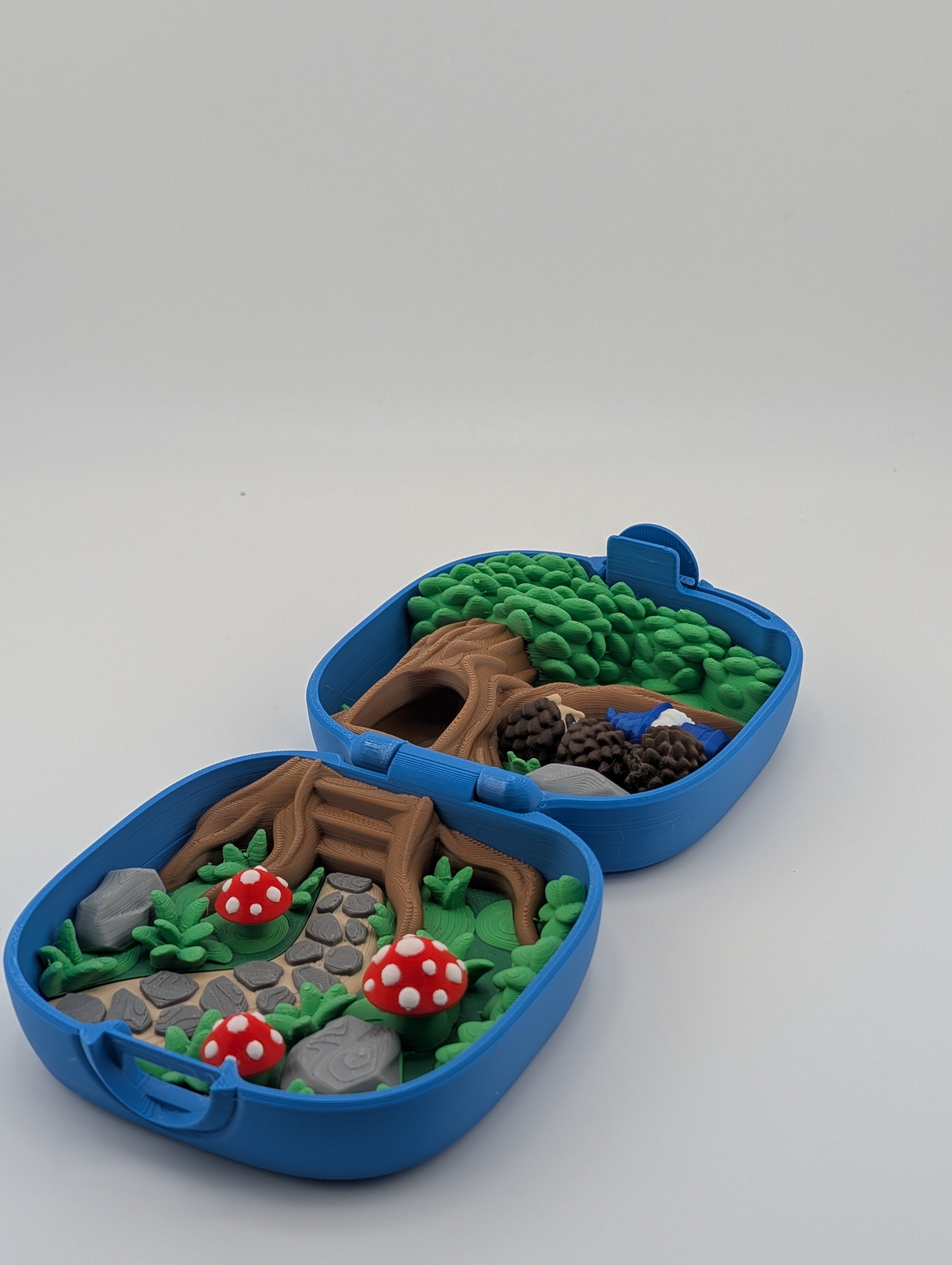 Pocket Mushroom Forest – Miniature Fantasy Diorama with Gnome and Hedgehogs