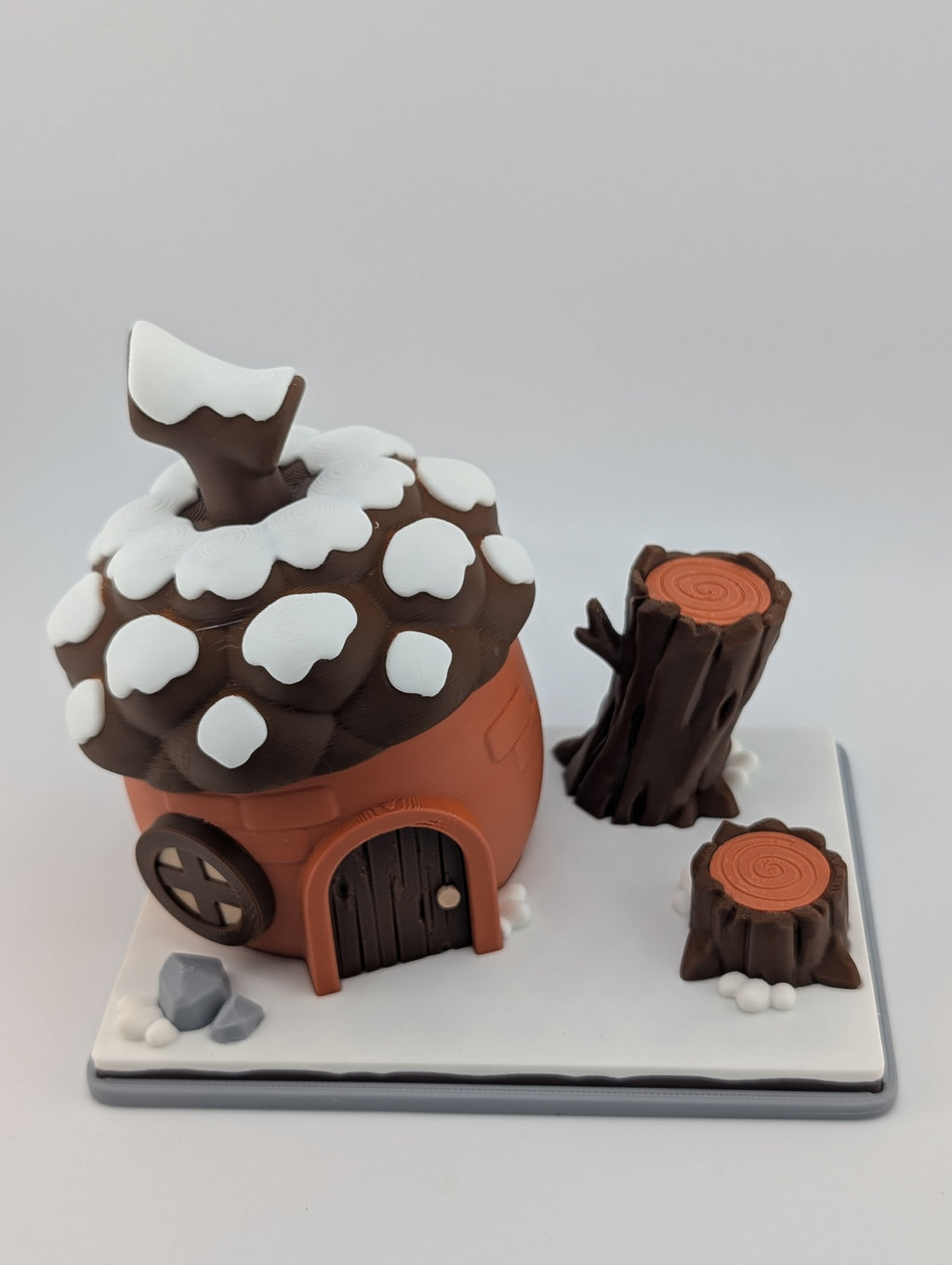 Acorn Squirrel Habitat Playset – Whimsical Woodland Decor