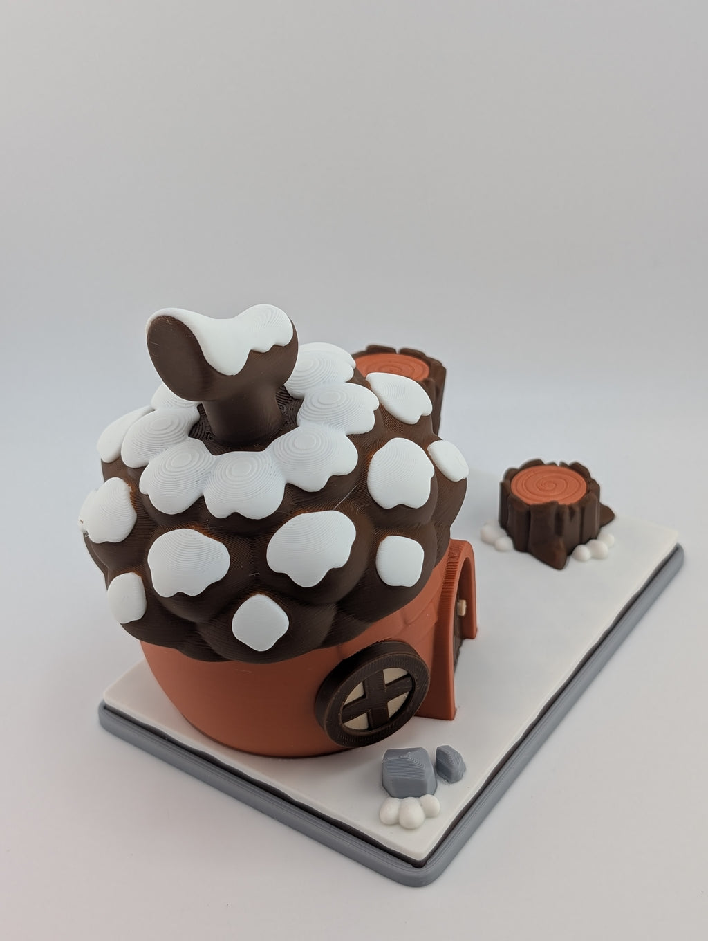 Acorn Squirrel Habitat Playset – Whimsical Woodland Decor