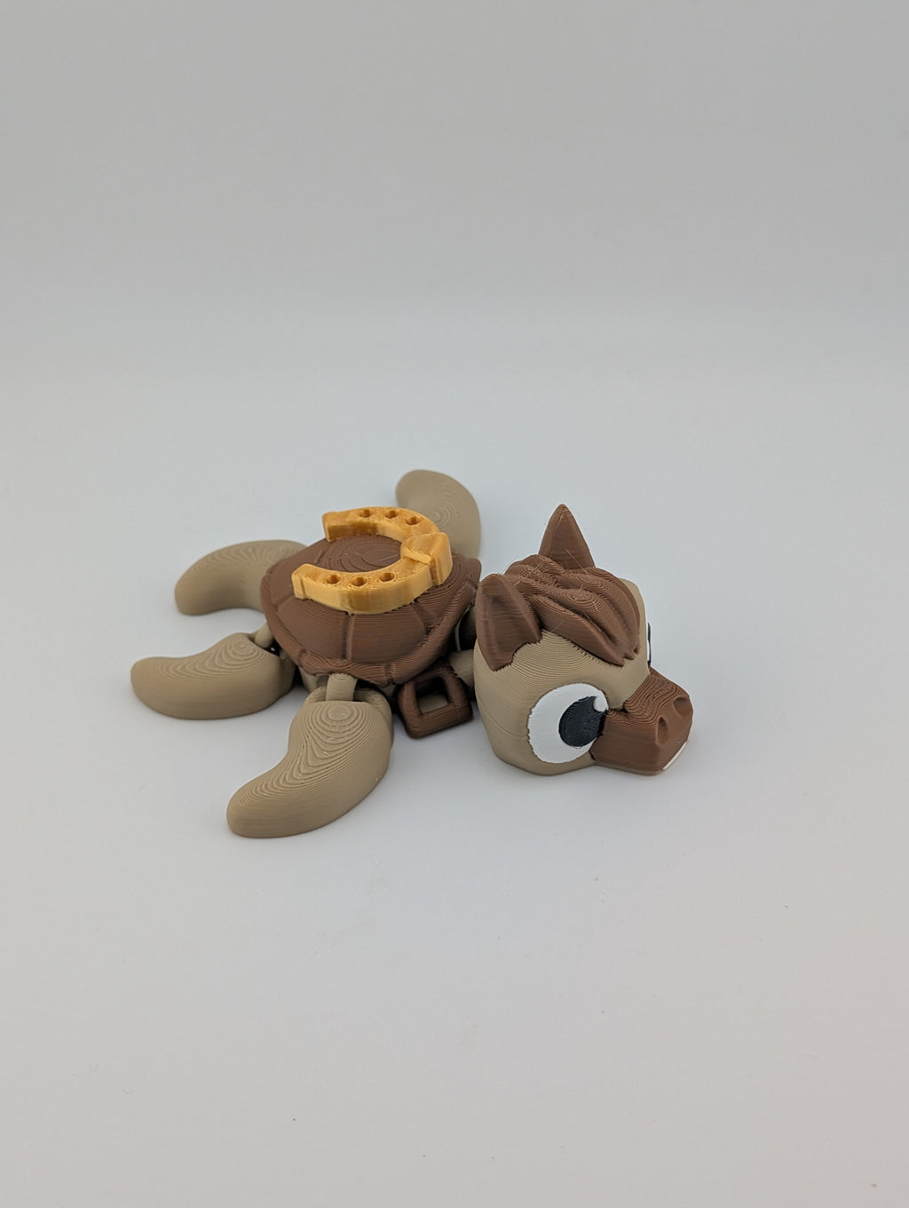 Flexi Horse-Turtle Hybrid – Articulated PLA Fidget Toy with Gold Horseshoe