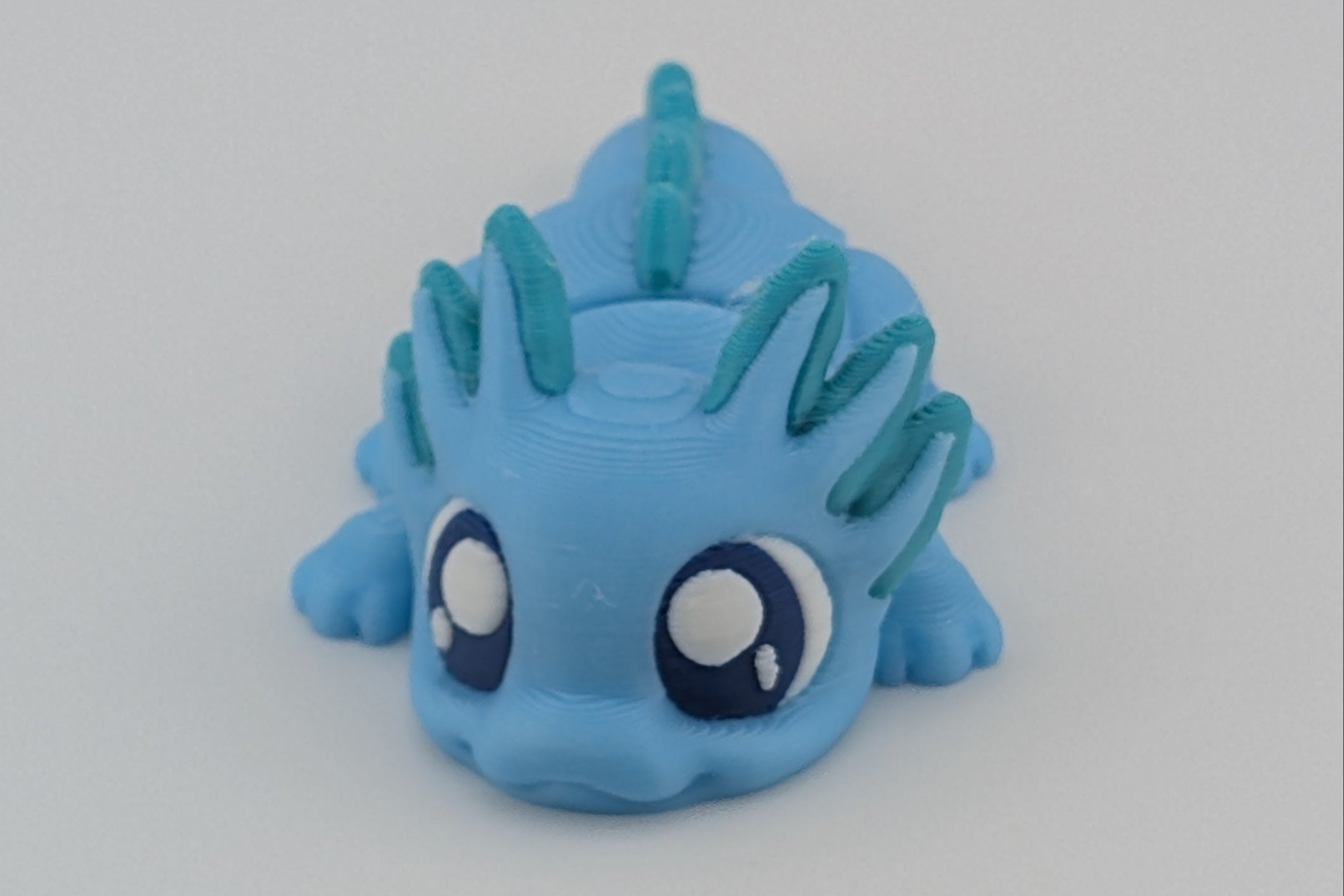 ☀️🦎 UV-Glow Mini Axolotl! 🌈 3" Sun-Reactive Articulated Fidget Charm ✨🫧
