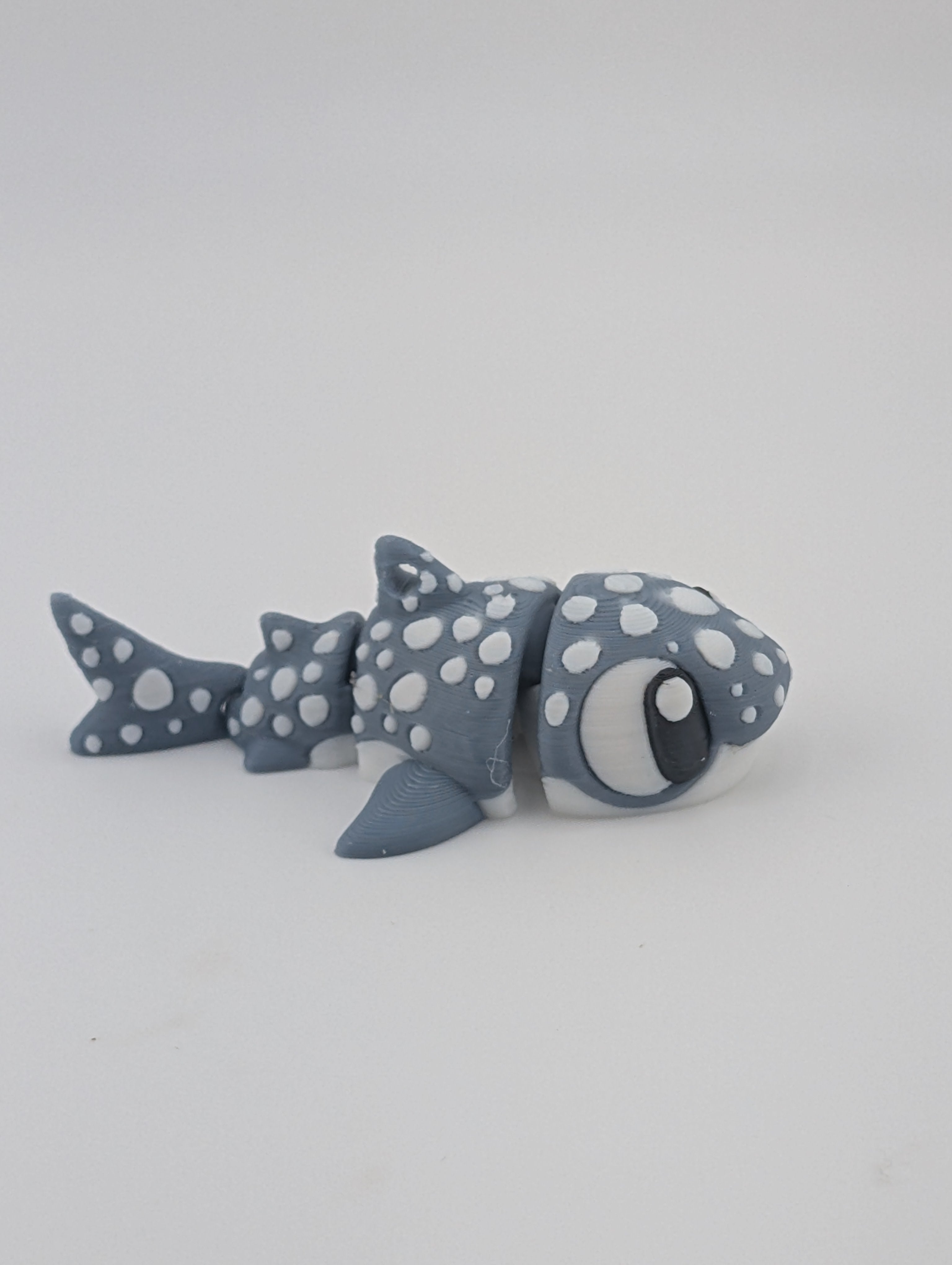 🦈🔑 Mini Flexi-Shark Keychain | 2.6" Articulated Ocean Fidget | Spotted & Grey 🌊✨