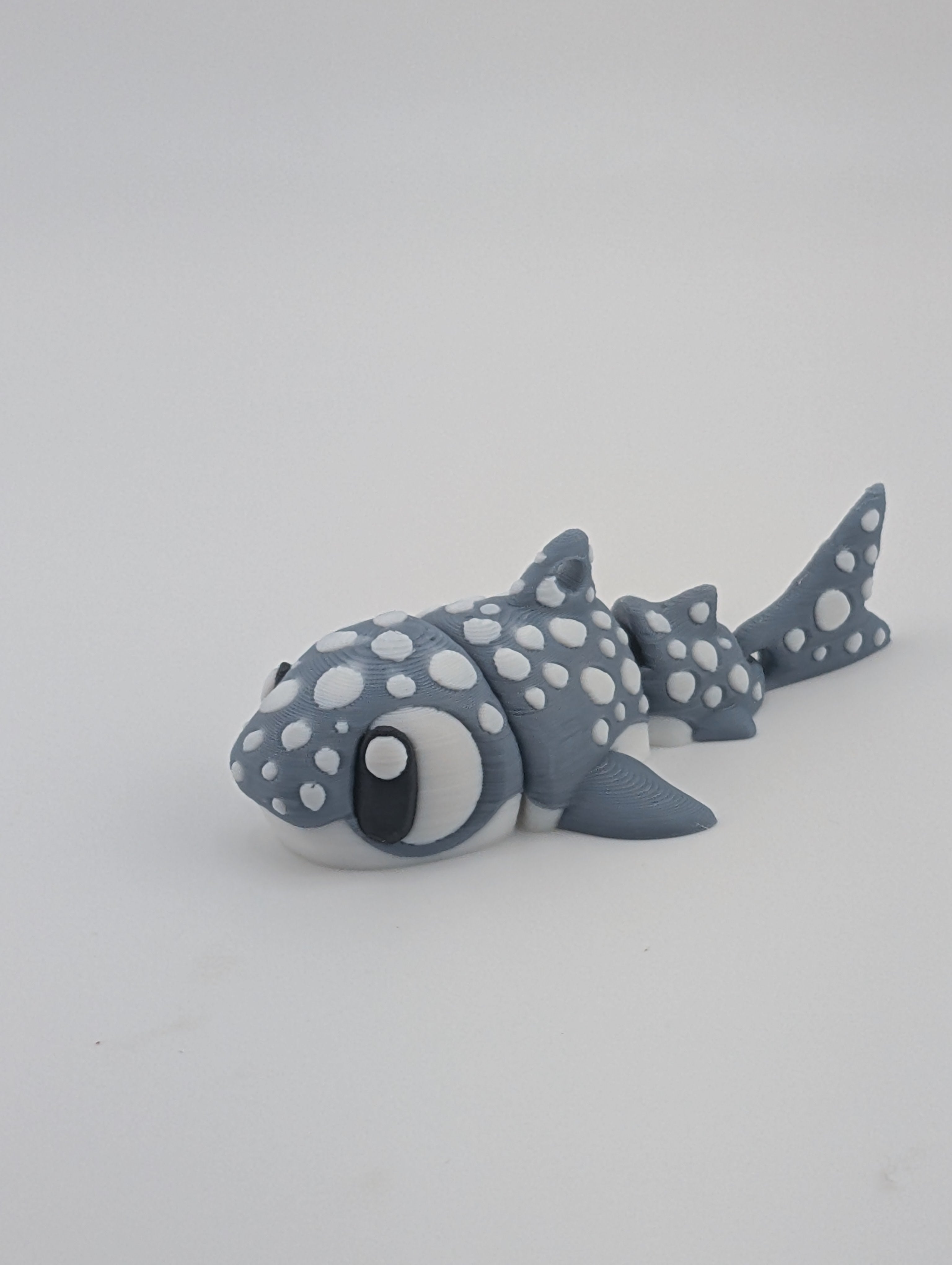 🦈🔑 Mini Flexi-Shark Keychain | 2.6" Articulated Ocean Fidget | Spotted & Grey 🌊✨