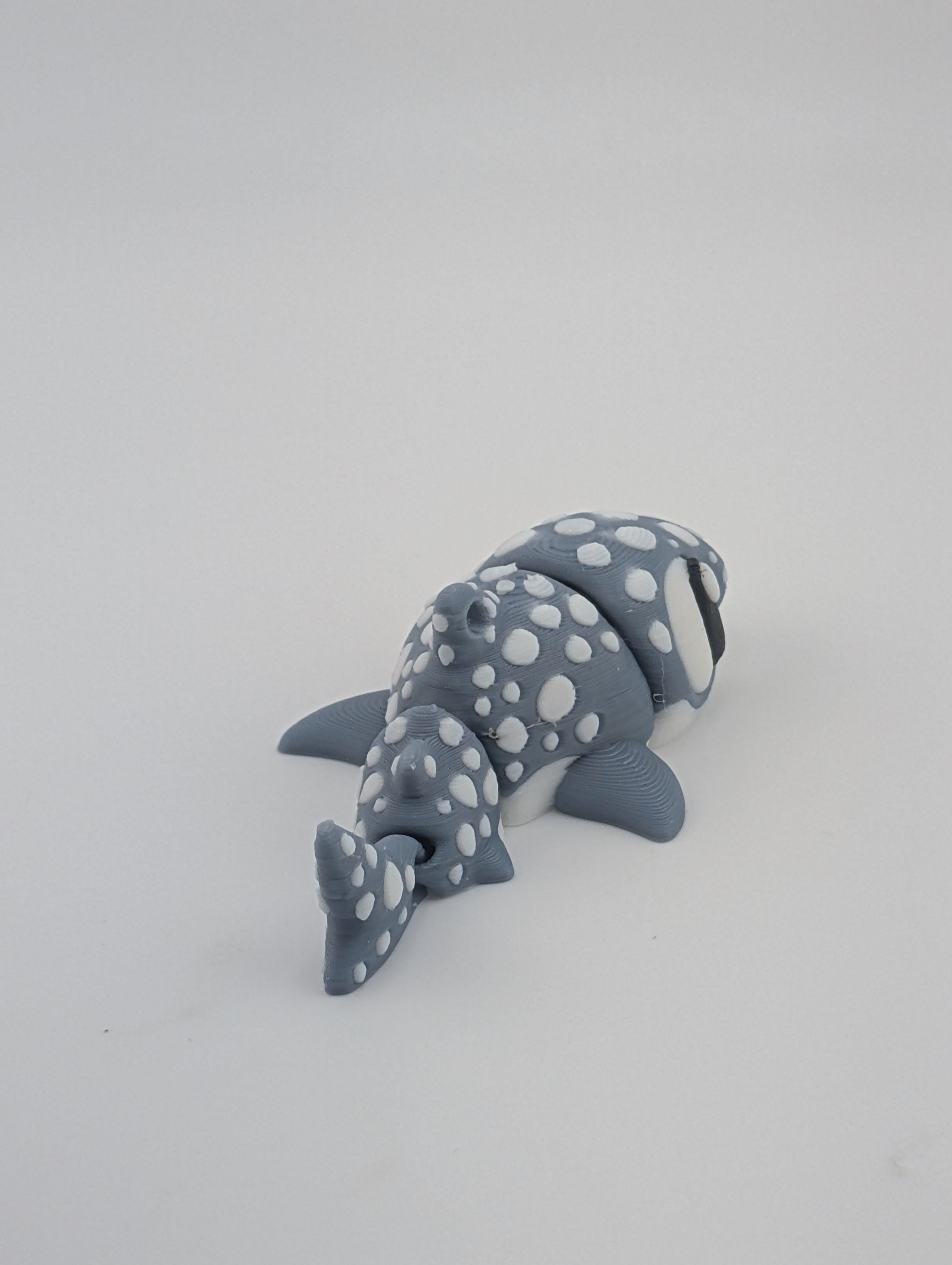 🦈🔑 Mini Flexi-Shark Keychain | 2.6" Articulated Ocean Fidget | Spotted & Grey 🌊✨