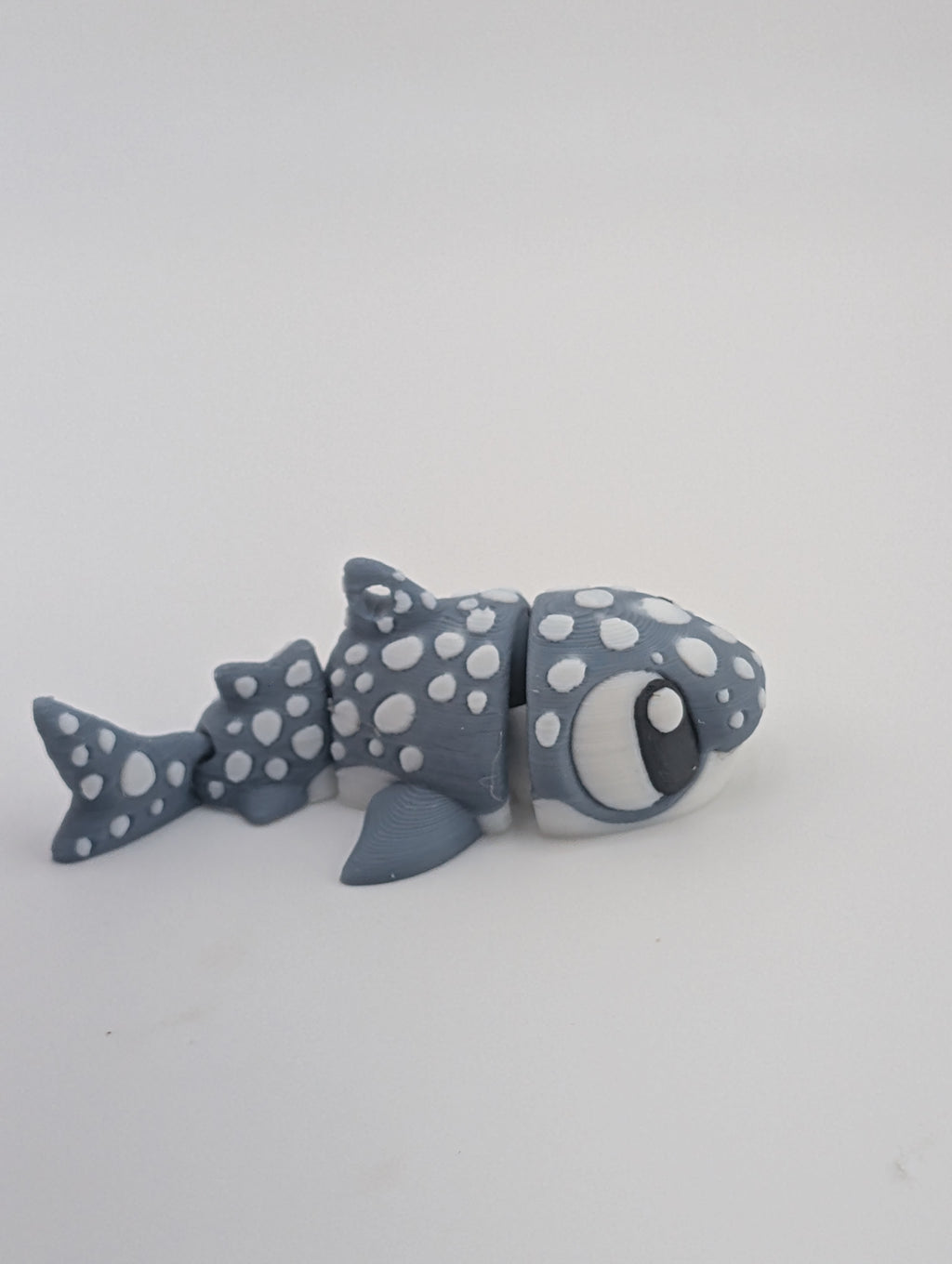 🦈🔑 Mini Flexi-Shark Keychain | 2.6" Articulated Ocean Fidget | Spotted & Grey 🌊✨