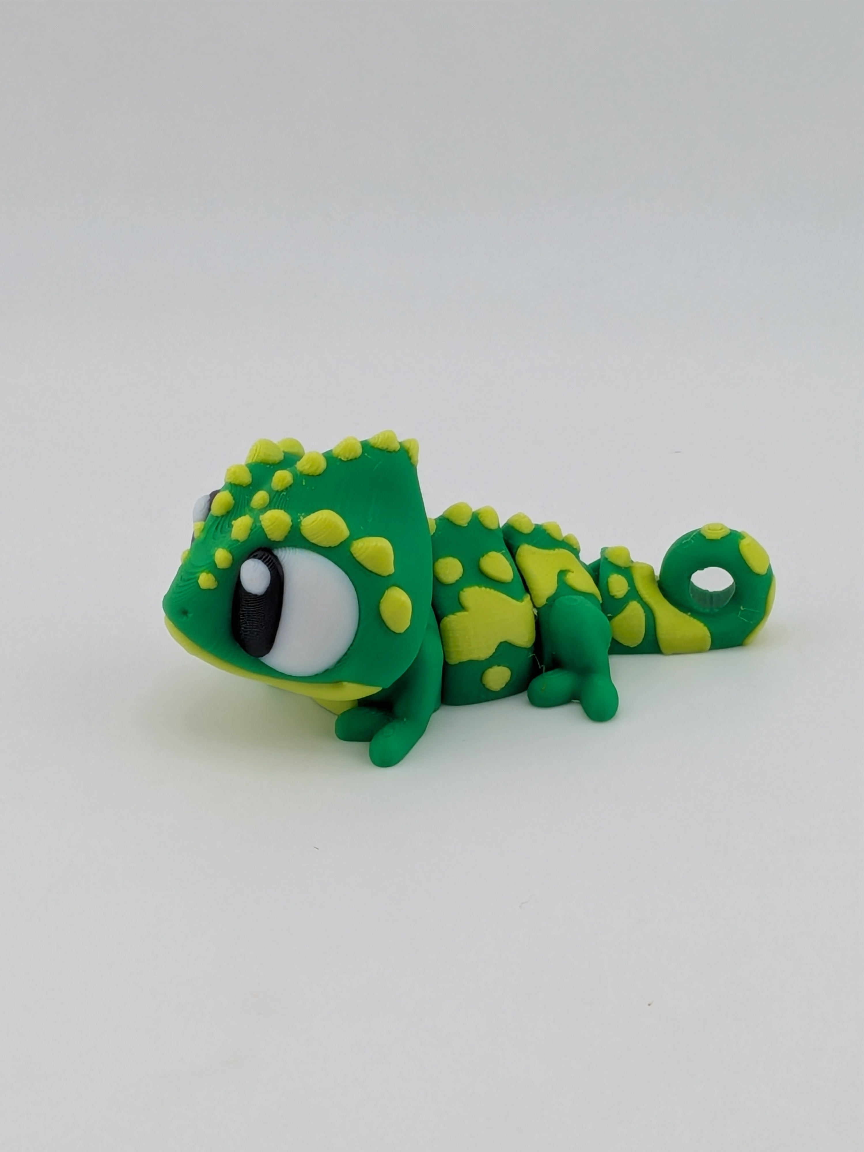 🦎✨ 2.75" Mini Flexi-Chameleon | Articulated "Color-Shift" Fidget Bag Charm 🌴🌀