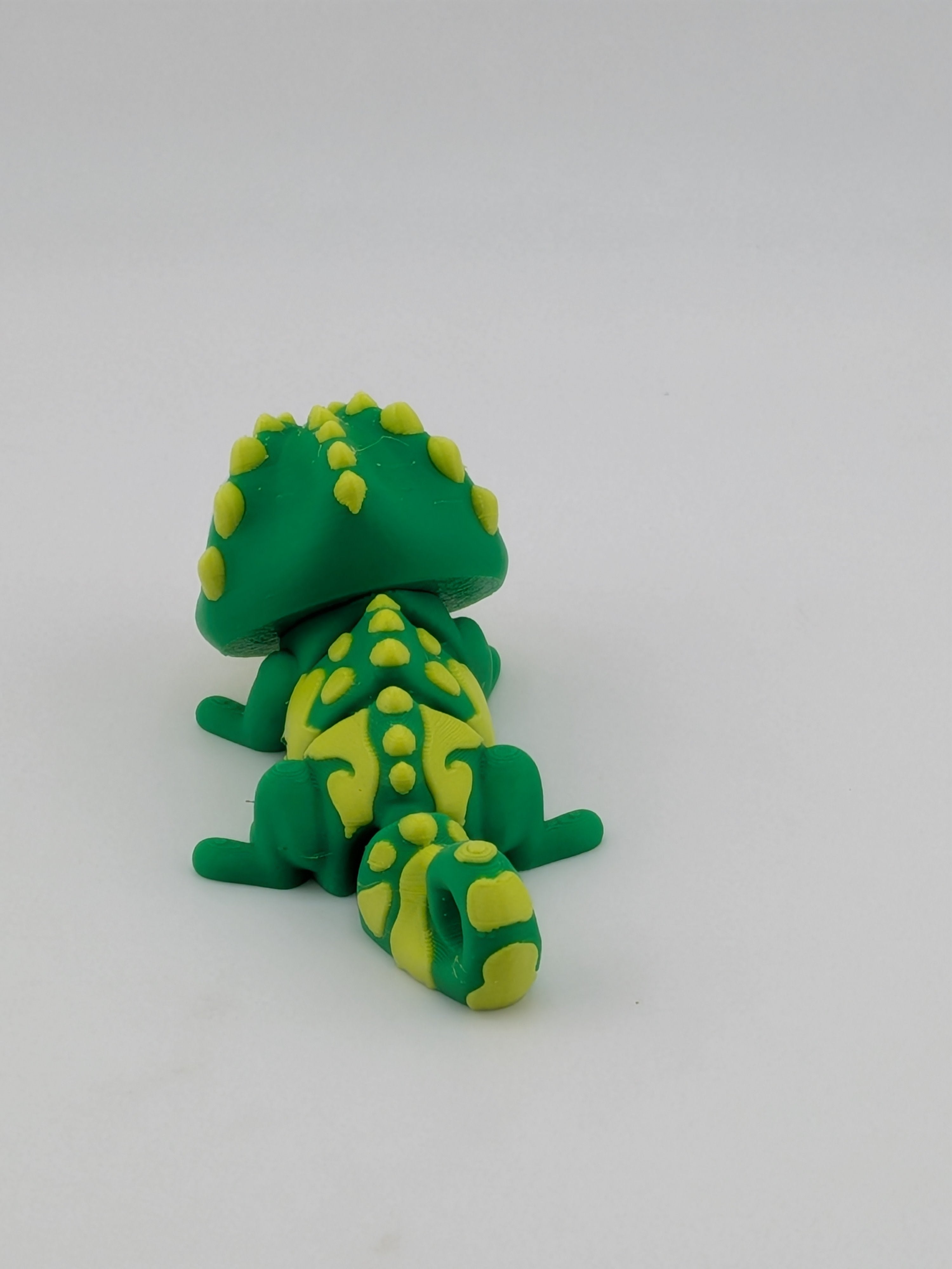 🦎✨ 2.75" Mini Flexi-Chameleon | Articulated "Color-Shift" Fidget Bag Charm 🌴🌀