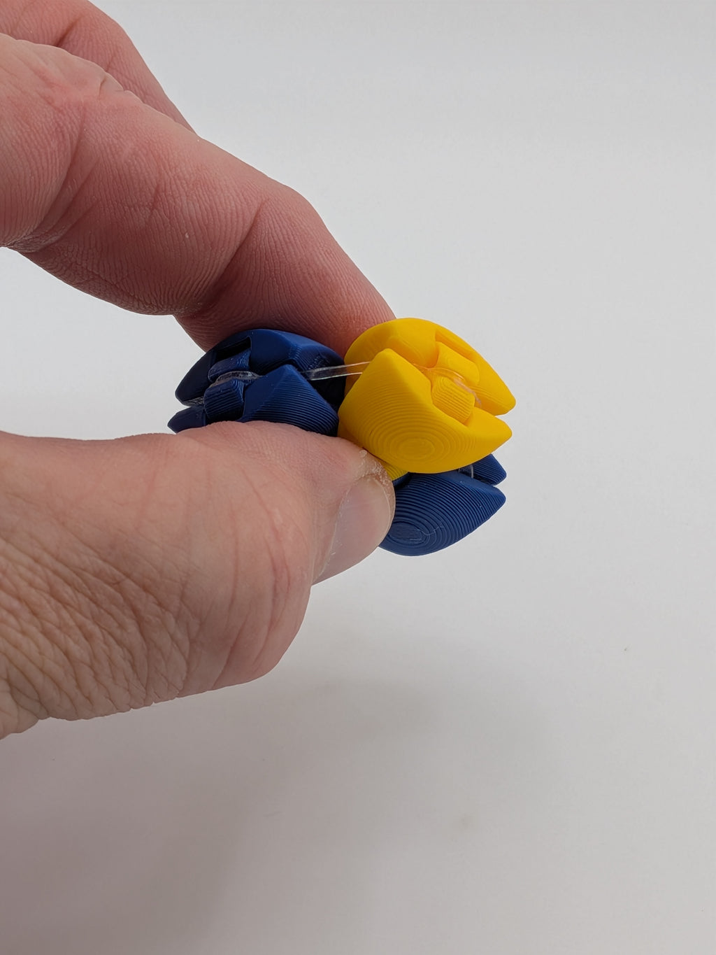🌀🔘 The Zorble: Pop-Out Kinetic Fidget Sphere ✨ Gravity-Defying Keychain Buddy 🚀🥨