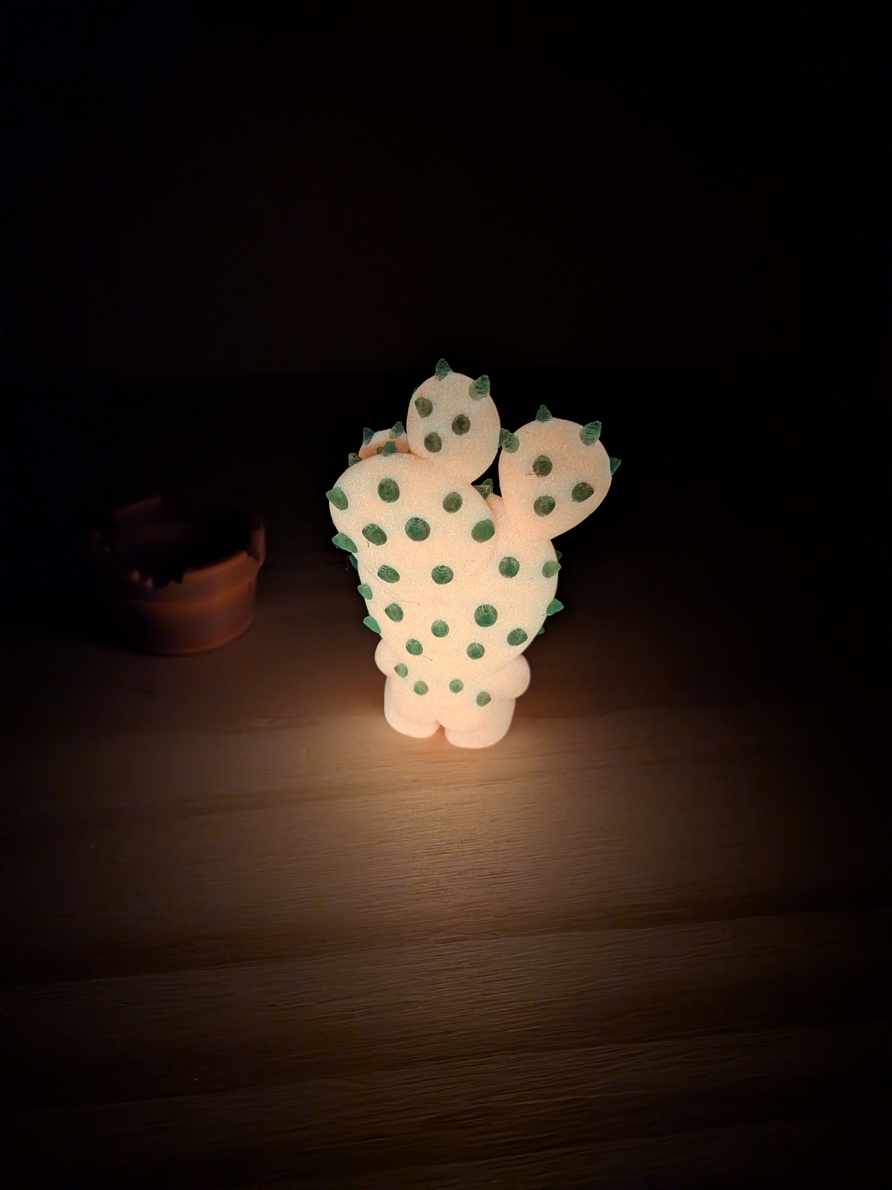 🌵✨ UV-Glow Cactus Blob! ☀️ 2.5" Sun-Reactive Articulated Prickly Fidget 🏜️🔦