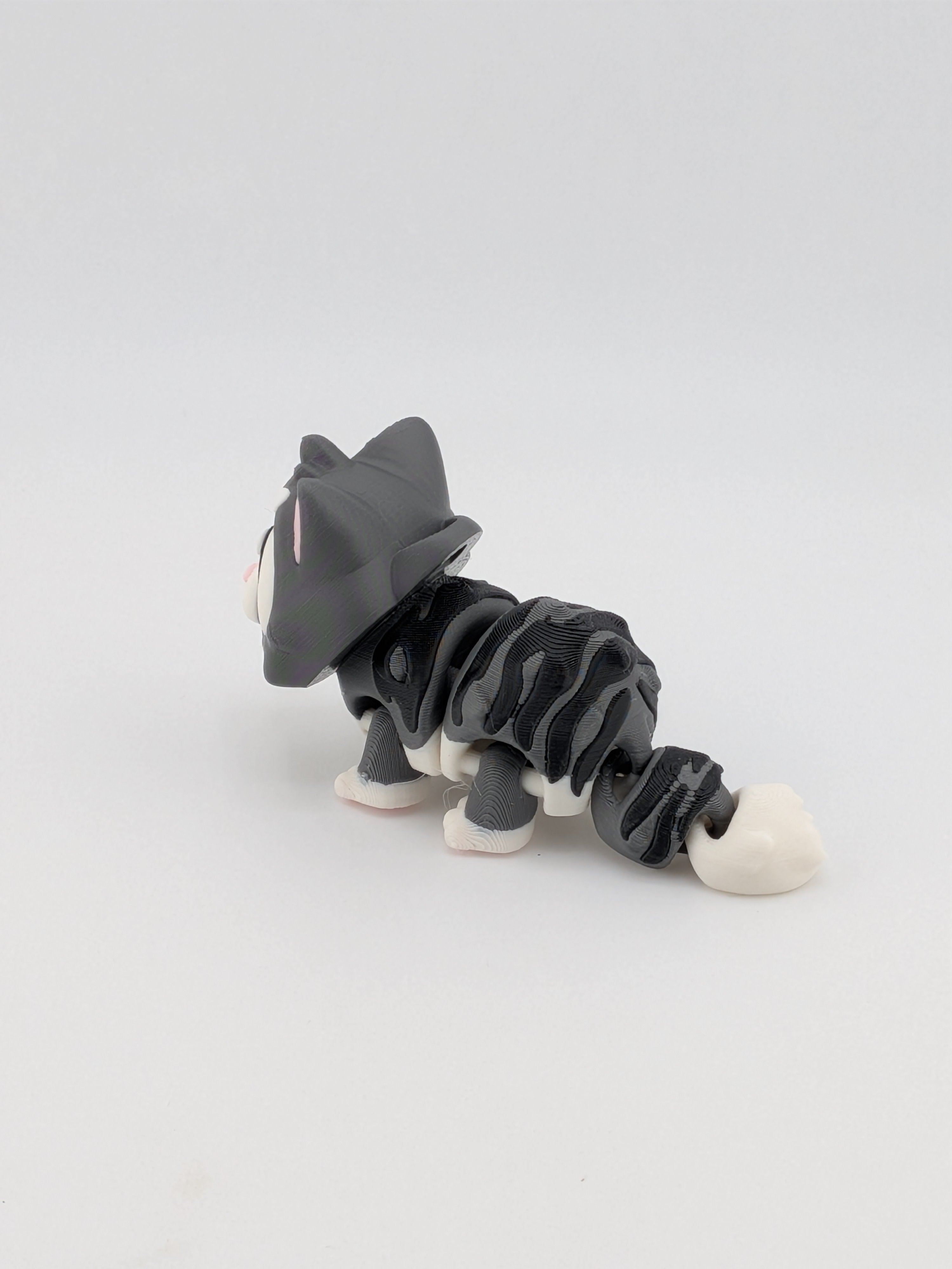 🐱✨ 3" Striped Flexi Cat Keychain | Articulated "Tabby-Style" Fidget Toy 🐾🧶