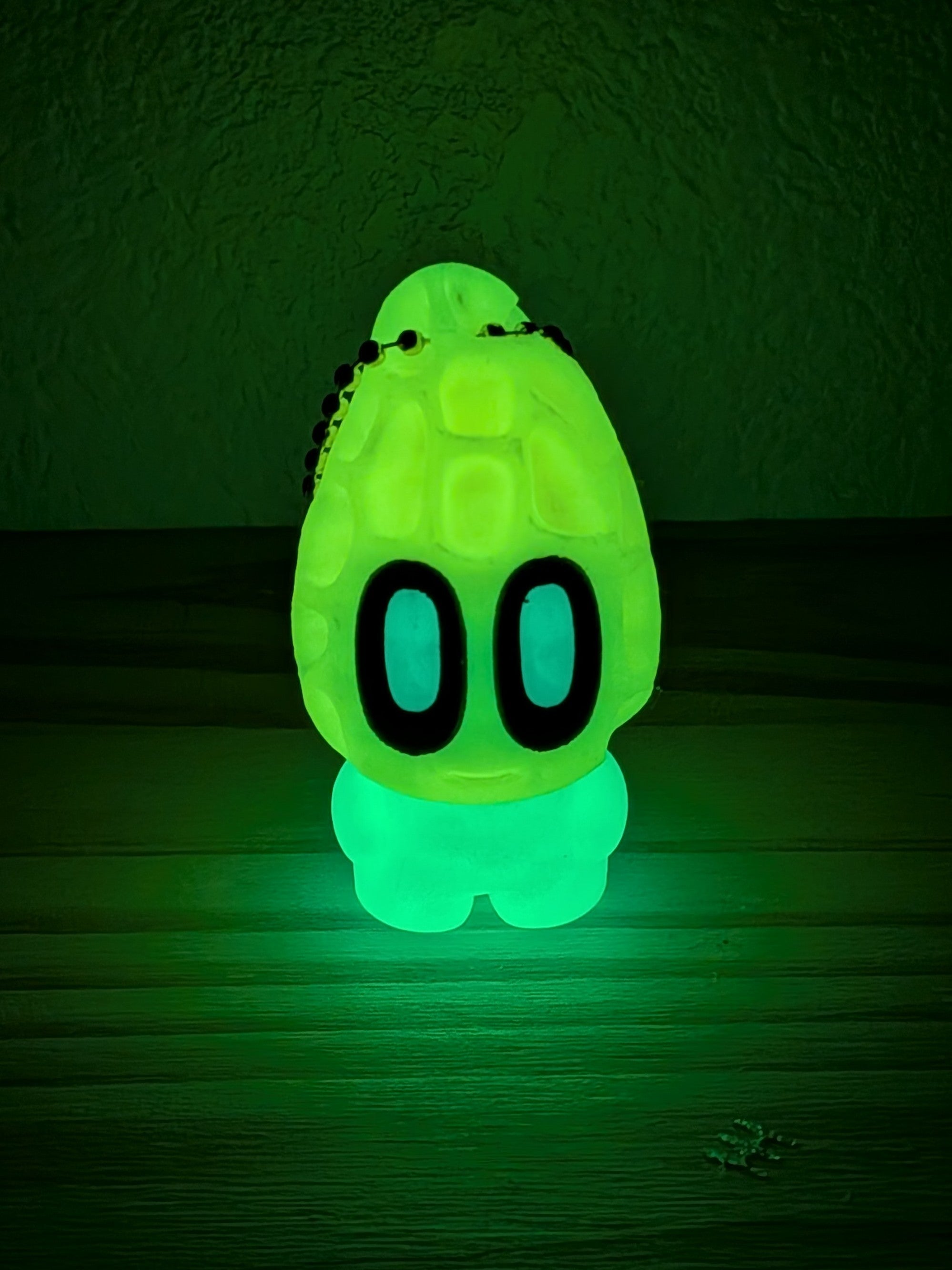 🍄✨ Glow Morel Mushroom Keychain! 🔑 UV Reactive Articulated Bag Buddy 🌟🛸