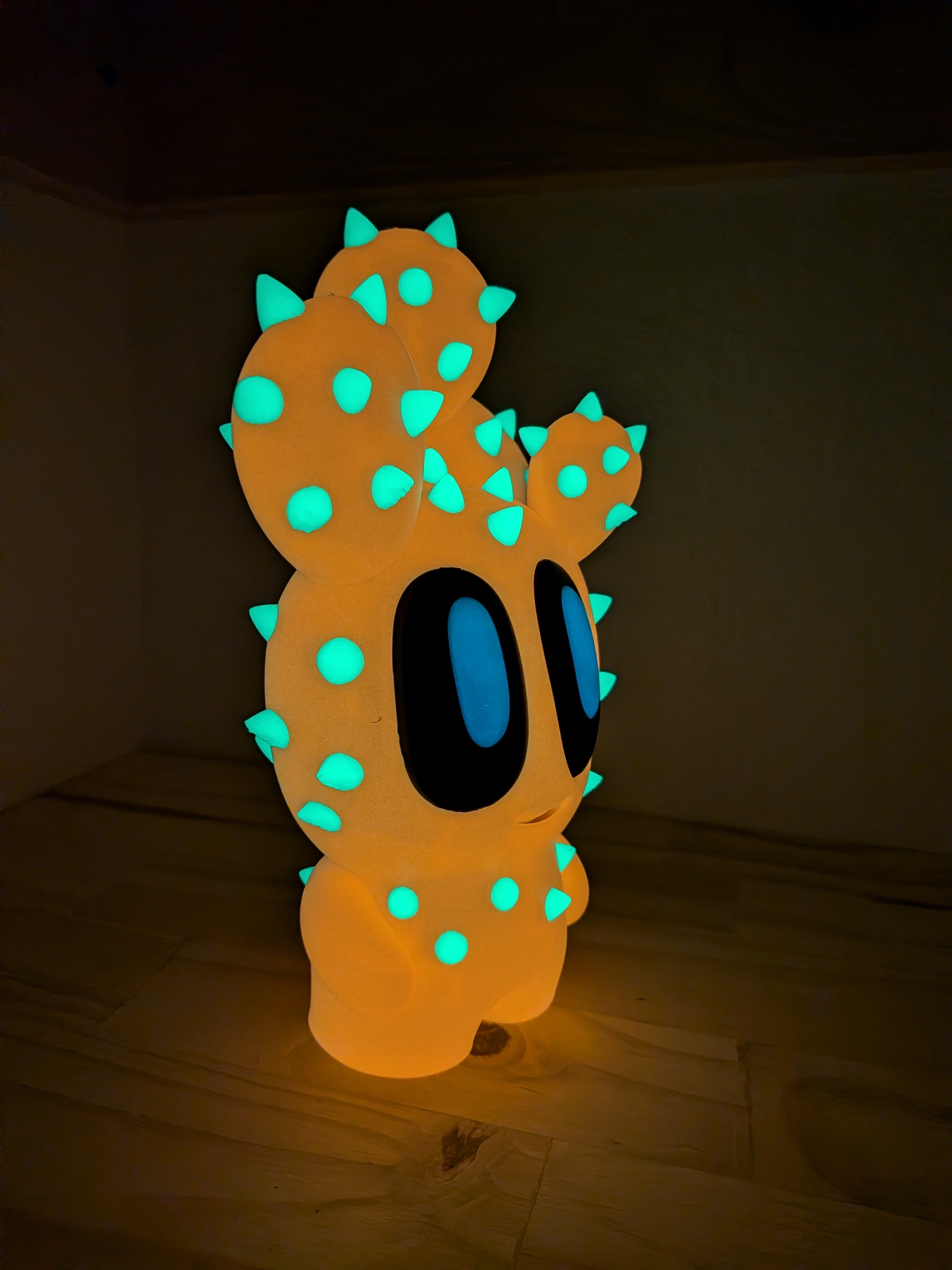 🌵✨ 8" UV-Reactive Cactus Buddy | Glowing 3D Printed "Chibi" Desert Decor 🔦🌈