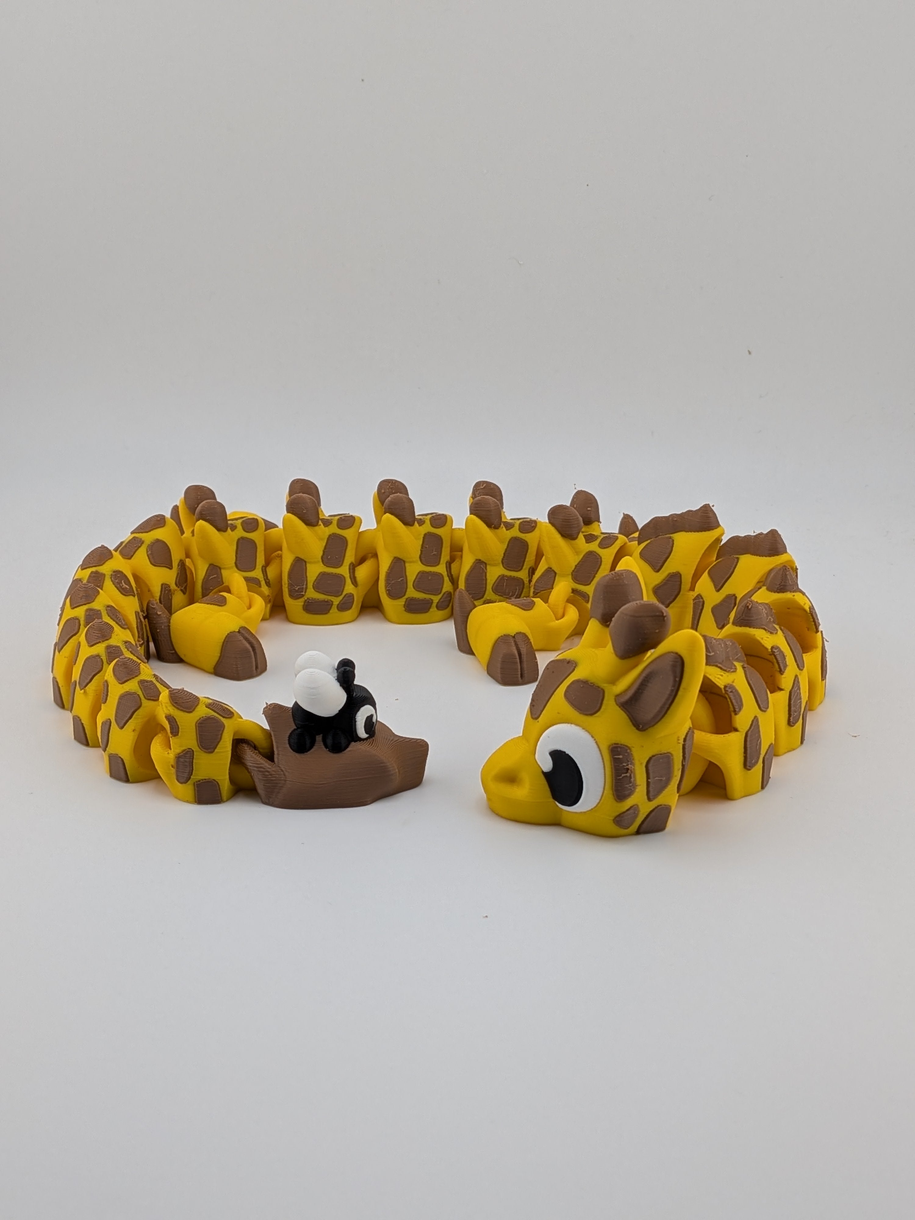 17.5 Inch Giraffe Dragon Articulated Flexi with Pesky Fly Tail