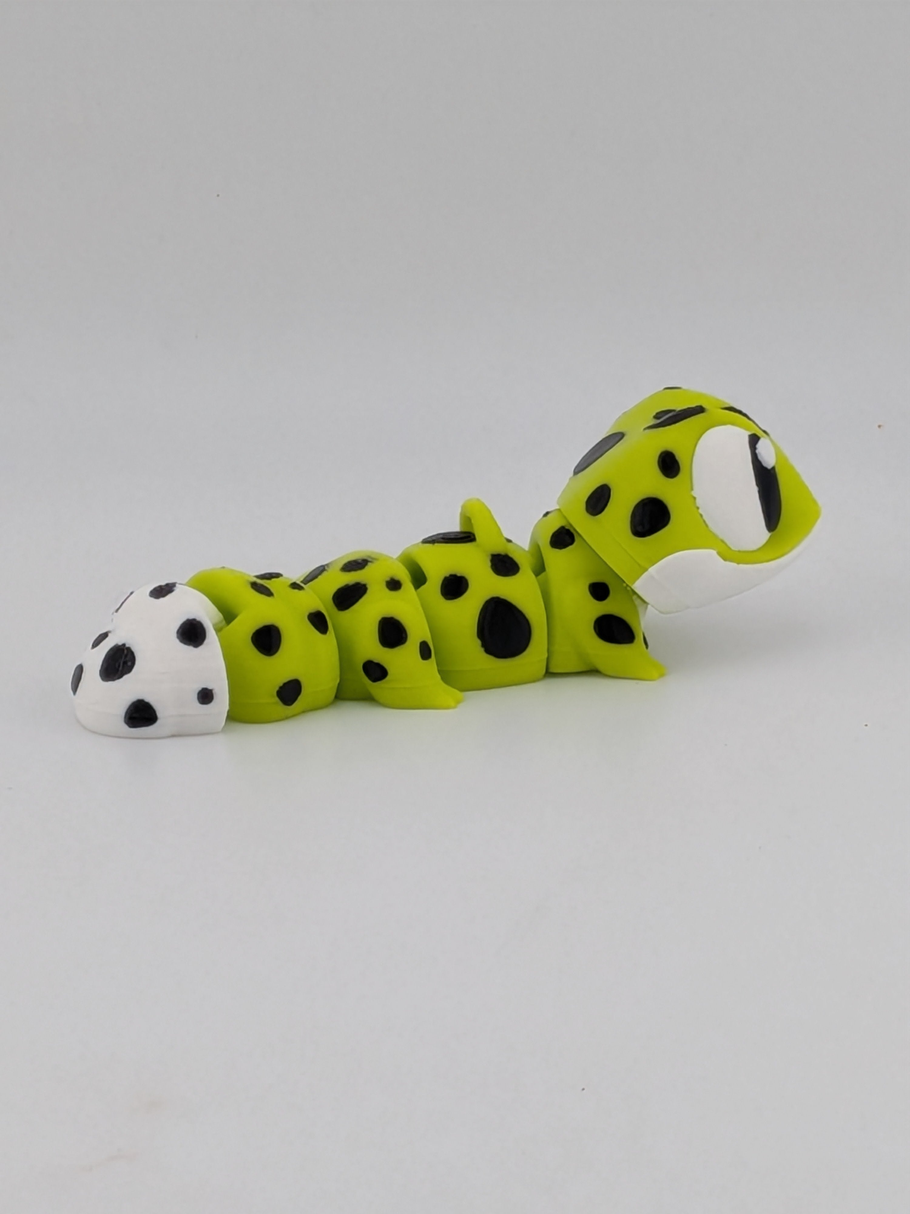 3.25 Inch Flexi Gecko Keychain Articulated Lizard Fidget Toy