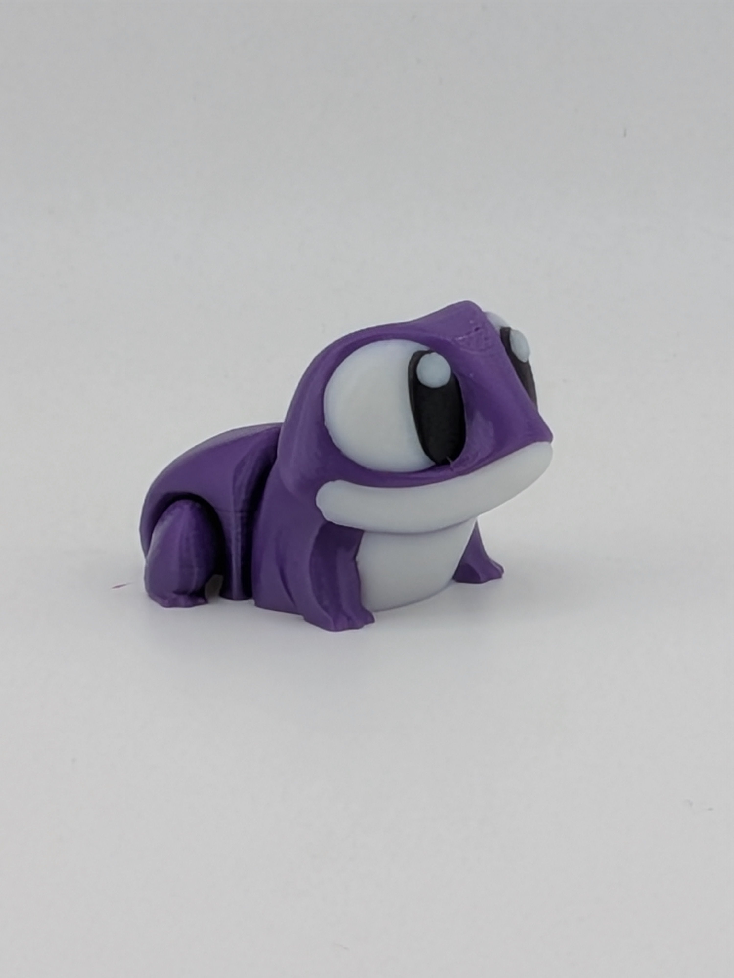 1.5 Inch Flexi Frog Keychain Articulated Cute Chibi Amphibian Fidget Buddy