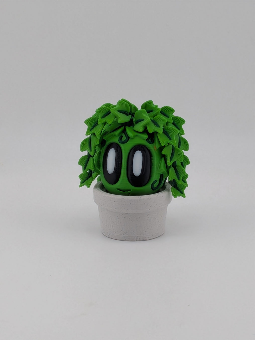 2.25 Inch Bloblab Ivy Plant Chibi Desk Pet with Modern Marble Pot Figurine