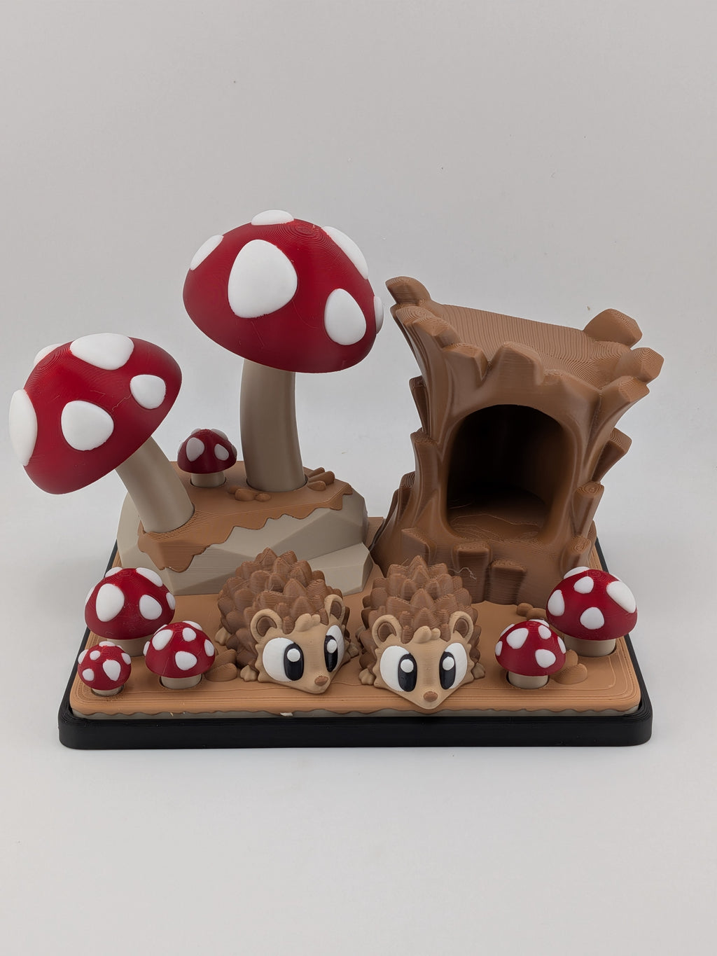 3D Printed Hedgehog Woodland Diorama Playset with 2 Articulated Flexi Figures