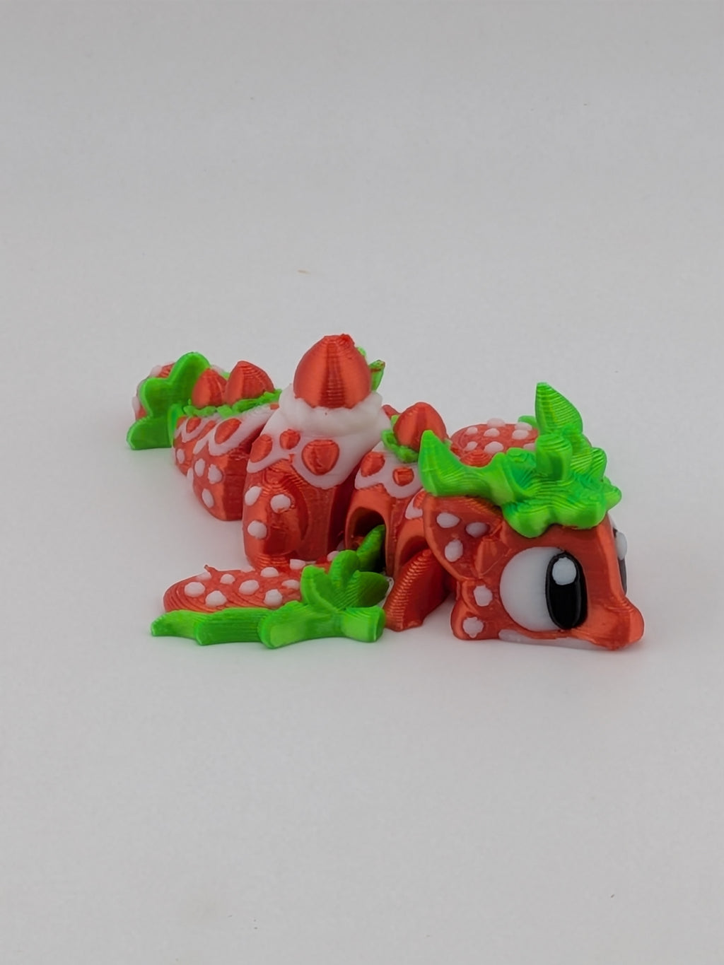 Silk PLA Strawberry Mini Dragon Articulated Fruit Dessert Flexi Toy
