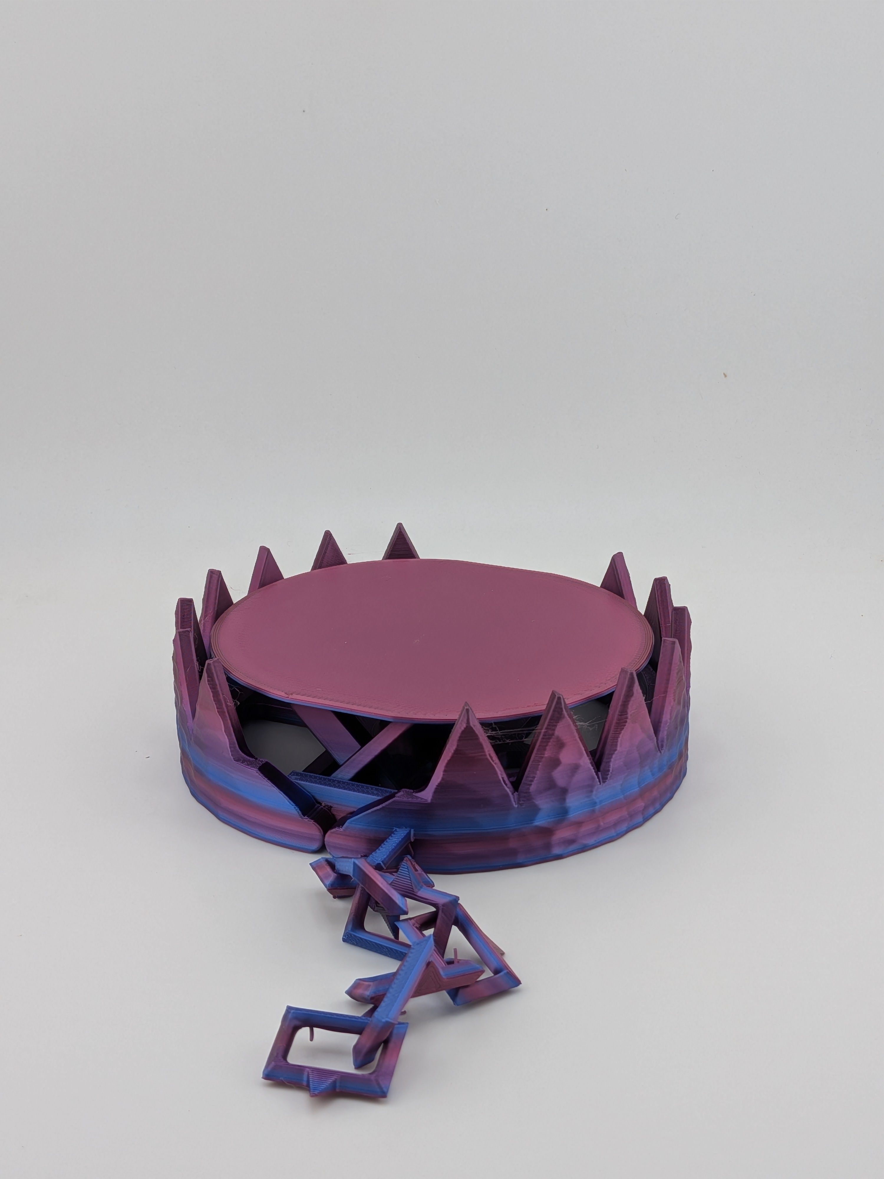 Mug Trap Self-Adjusting Coaster Kinetic Bear Trap Drink Coaster