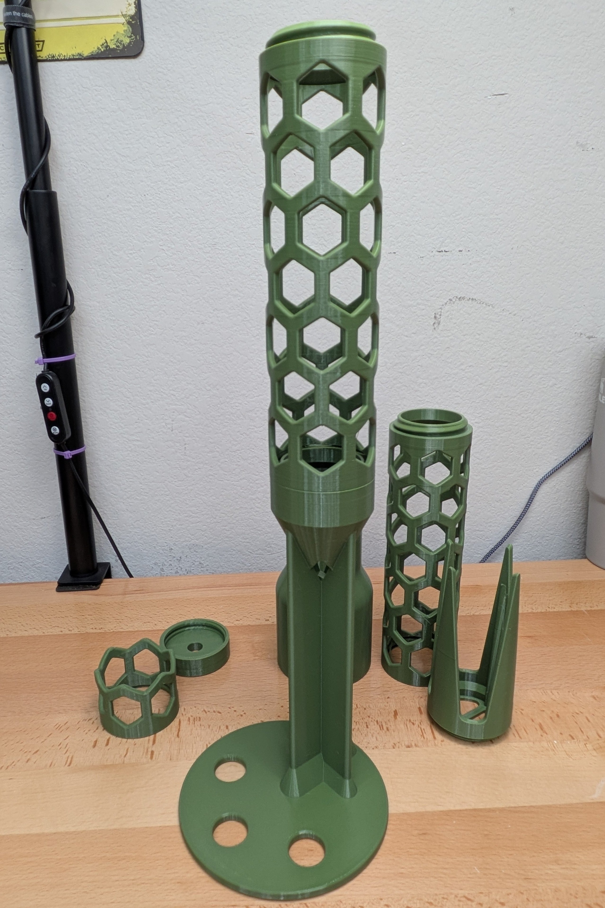 Modular Moss Pole System 2 Inch PETG Self Watering Monstera Plant Trellis