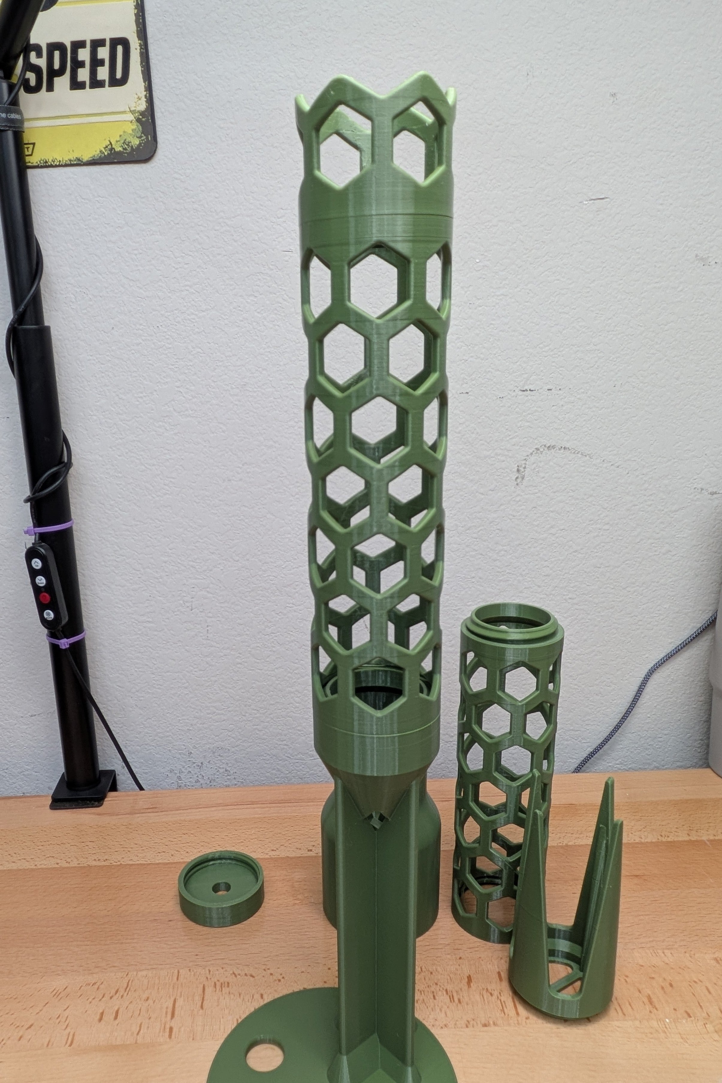 Modular Moss Pole System 2 Inch PETG Self Watering Monstera Plant Trellis