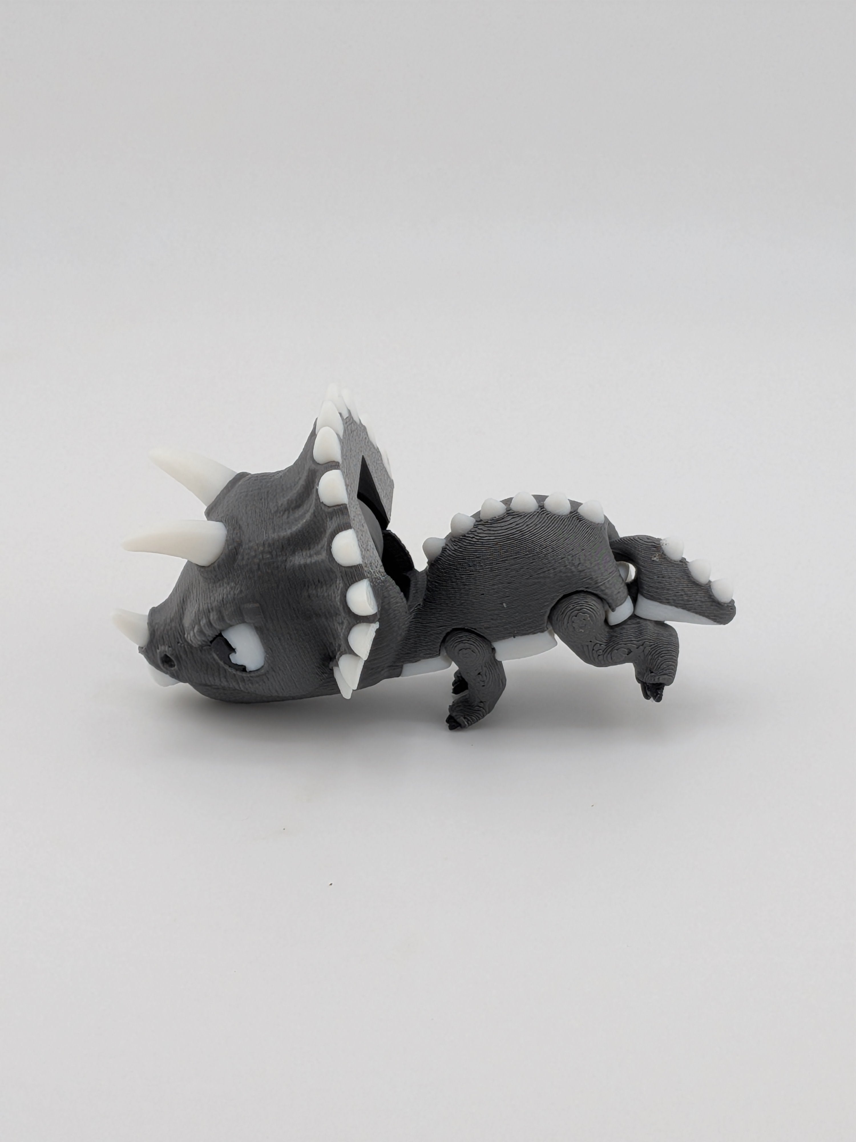 Snap Bite Articulated Animal Fidget Toy Shark Dragon Triceratops Clip
