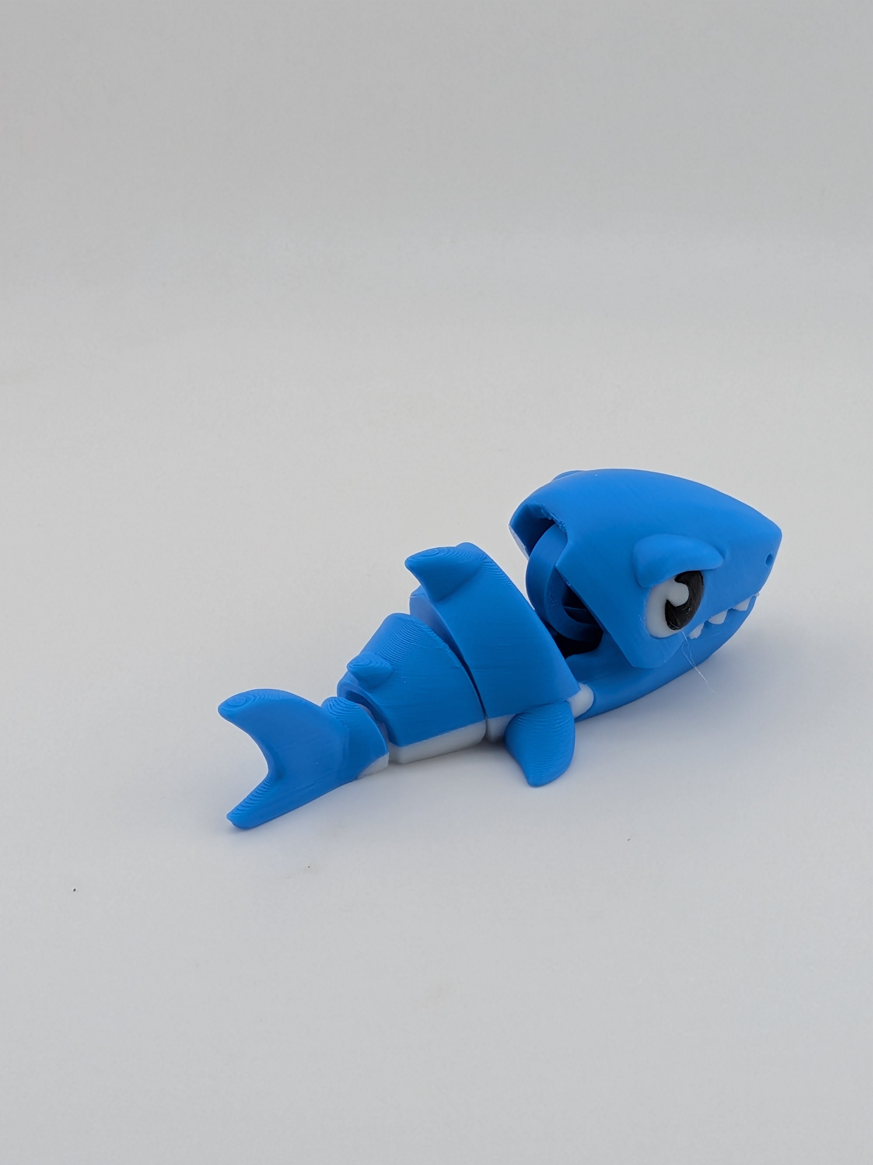 Snap Bite Articulated Animal Fidget Toy Shark Dragon Triceratops Clip