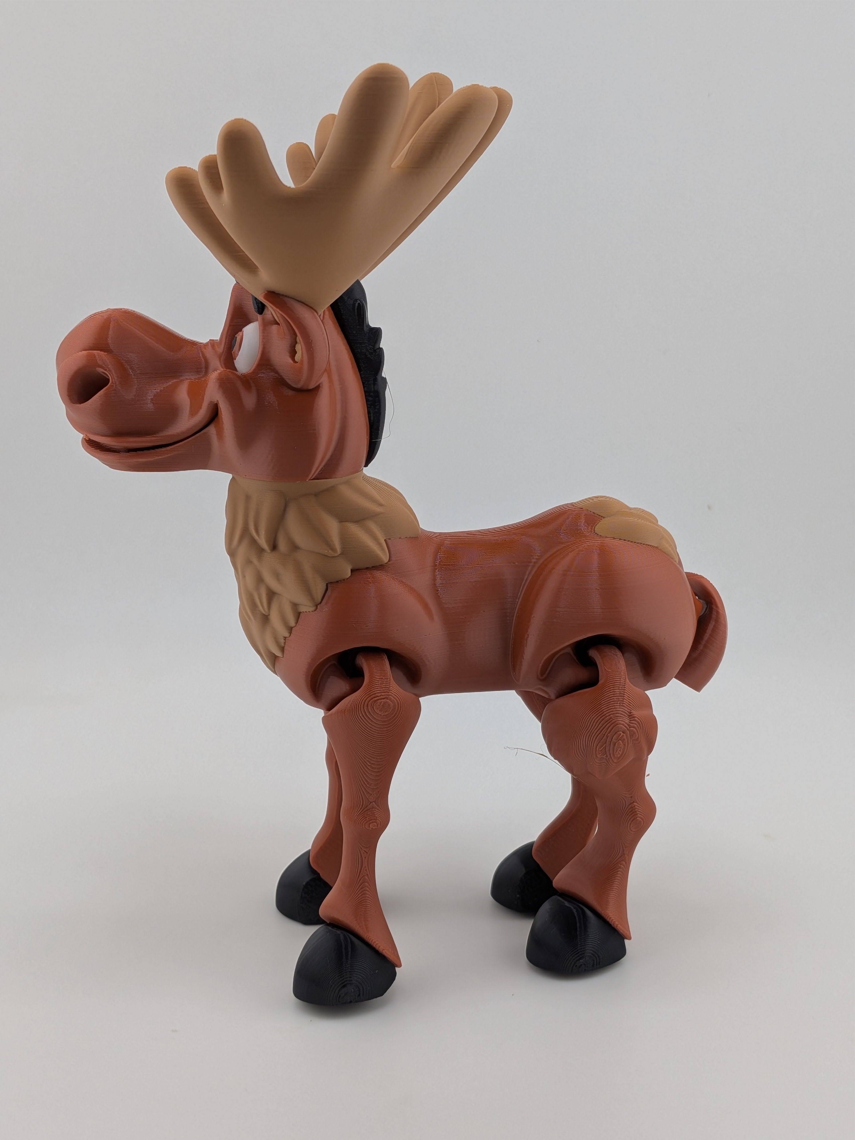 Articulated Moose Figurine 6.5 Inch 3D Printed Poseable Desk Pet Decor