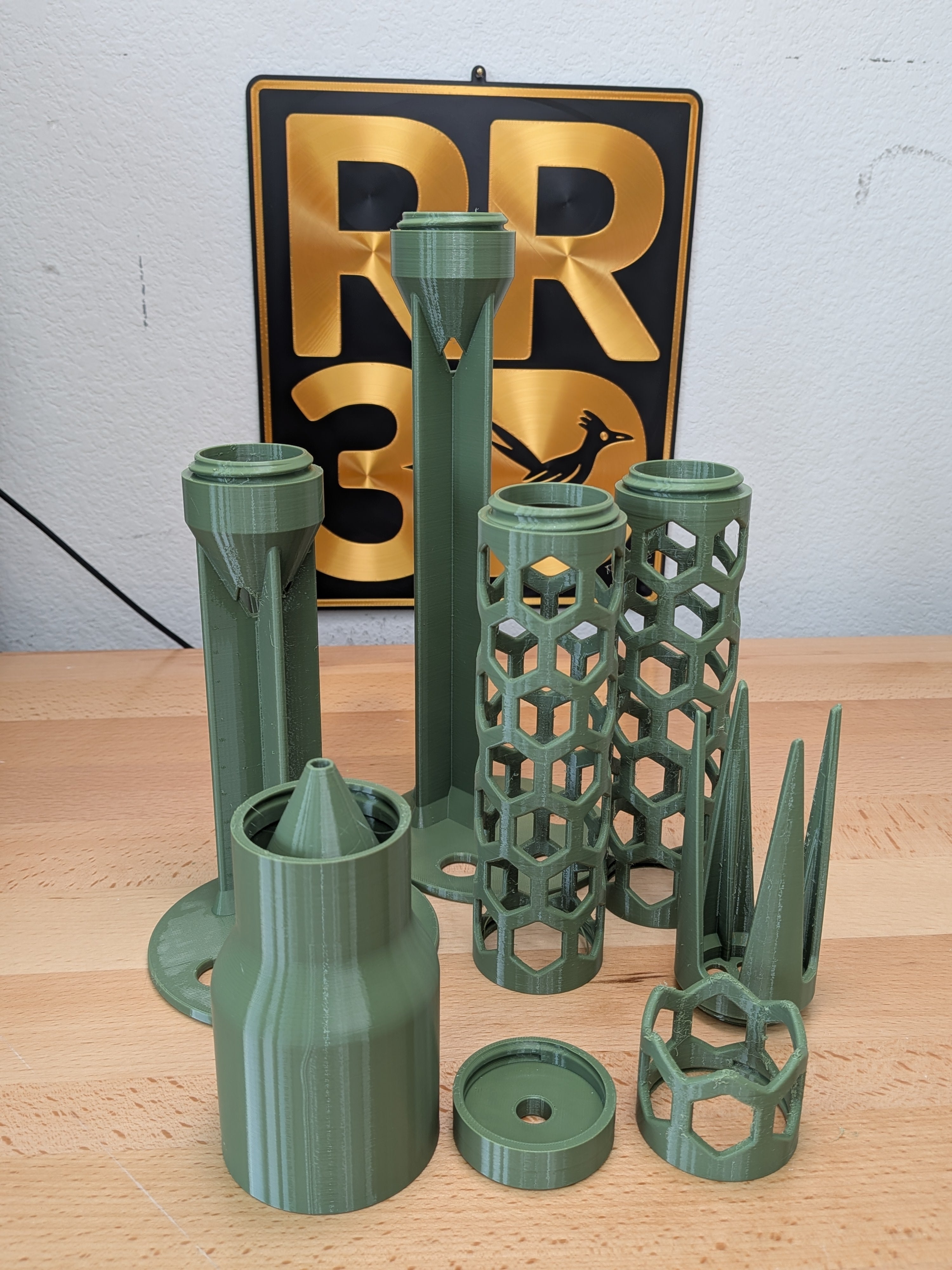 Medium Modular Moss Pole System 1.5 Inch PETG Self Watering Monstera Plant Trellis