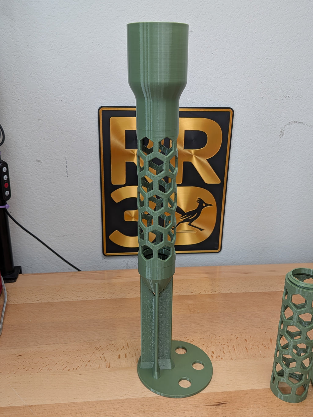 Medium Modular Moss Pole System 1.5 Inch PETG Self Watering Monstera Plant Trellis