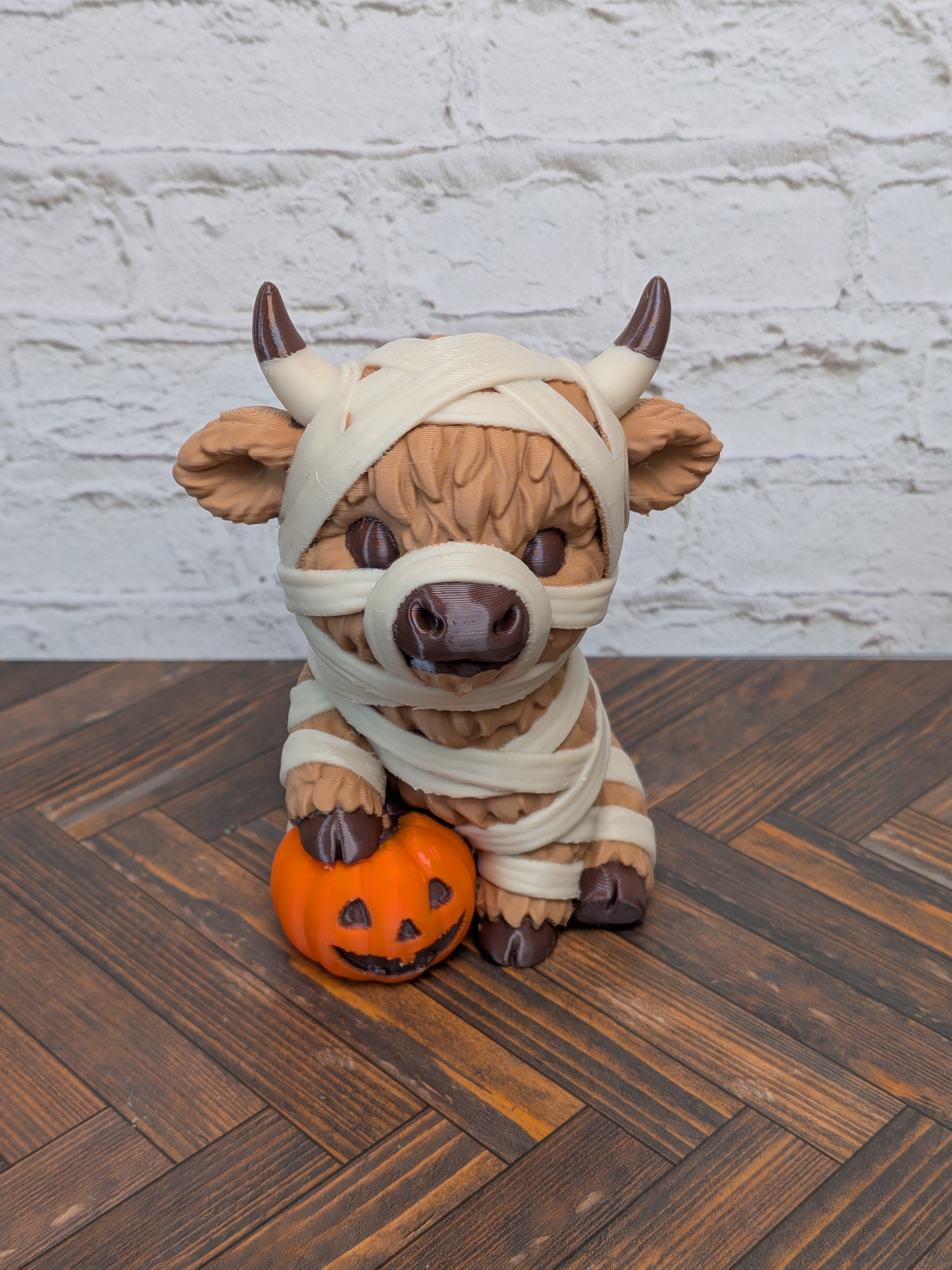 Mummy Highland Cow Figurine Udderly Dead Series 3D Printed Halloween Desk Pet