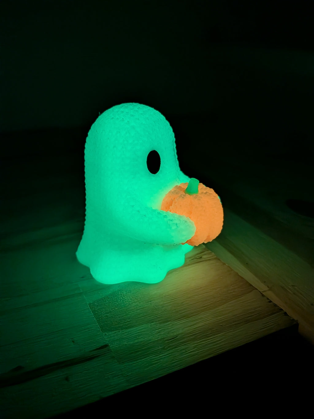 Faux Crochet Glow Ghost with Pumpkin Figurine UV Reactive 3D Printed Knit Halloween Desk Decor